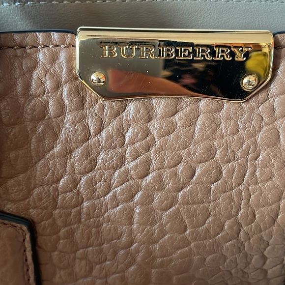 💯 Authentic NEW BURBERRY Leather Handbag - Picture 6 of 9